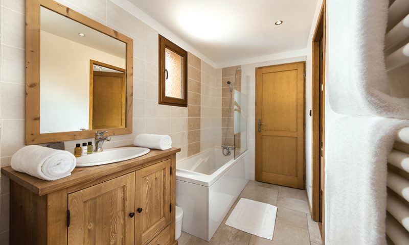 chalet bathroom