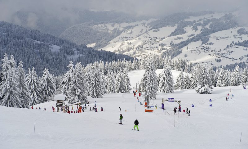 Skiing in Les Gets