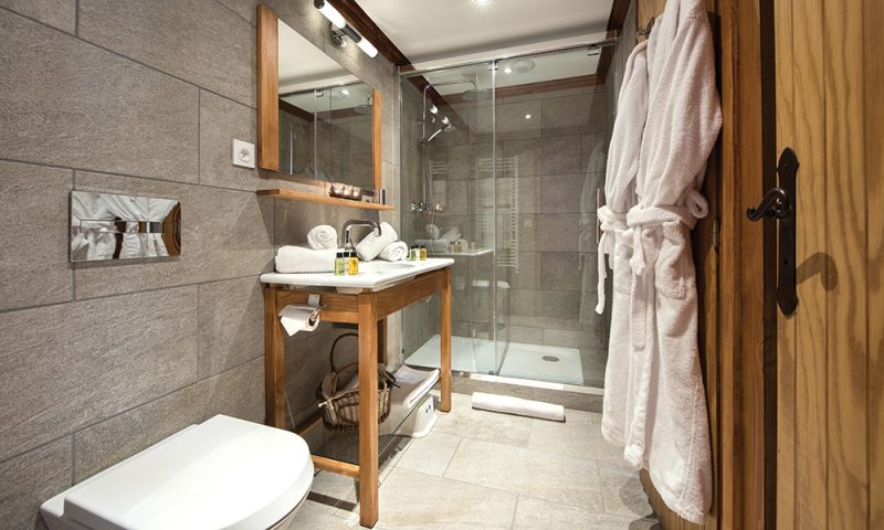 chalet bathroom