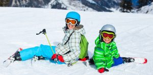 children skiing la plagne