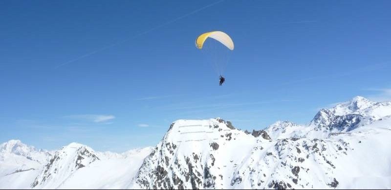 Paragliding Paradiski