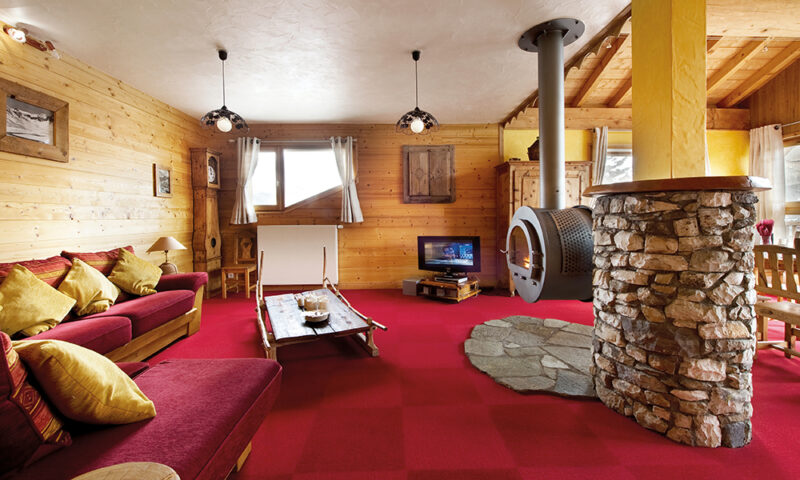 Cosy living areas in Chalet La Perle